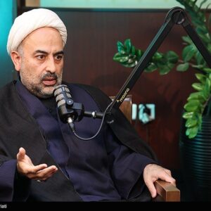 زائری: اگر سلبریتی‌ها اعتراض هم داشتند، جنگ جای سکوت نبود