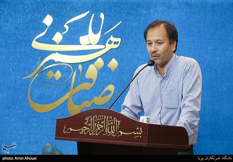آوینی افغانستان؛ مردی که مرزهای جغرافیایی را کمرنگ کرد آوینی افغانستان؛ مردی که مرزهای جغرافیایی را کمرنگ کرد