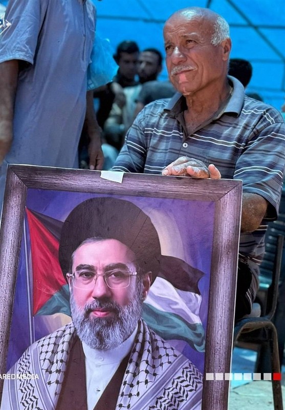 جنگ آمریکا و رژیم صهیونیستی علیه ایران , تشییع امام شهید , آیت‌الله سید علی خامنه‌ای , نوار غزه , کشور فلسطین , شهید امام خامنه ای (ره) , بدرقه آقای شهید ایران , تشییع رهبر شهید , 
