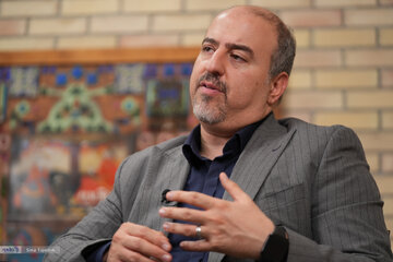 معاون وزیر ارتباطات: تکمیل شبکه ملی اطلاعات هزار هزار میلیارد تومان خرج دارد / شبکه ملی جایگزین اینترنت نیست