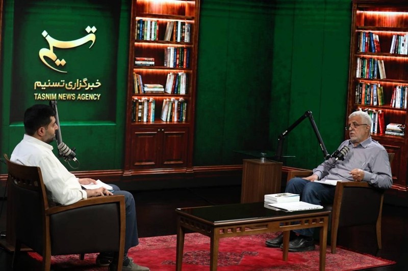 ببینید| وقتی آیتالله سیدمجتبی خامنهای بسیجی ناشناس گردان حبیب بود هفته دفاع مقدس , آیت الله سید مجتبی خامنهای ,