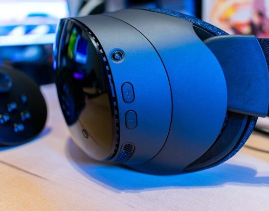 هدست واقعیت مجازی Steam Frame قرار بود با قیمت پایین‌تری عرضه شود