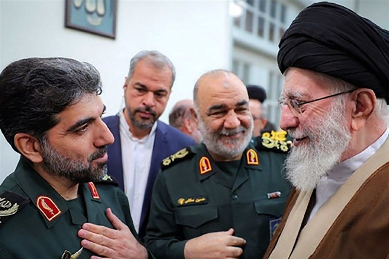 مرخصی‌های ساعتی طراح پهپاد شاهد 136 برای قدم‌زدن زیر باران